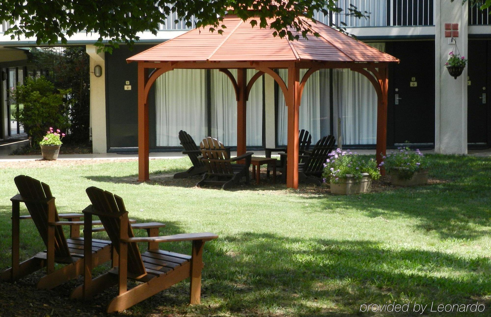 Chapel Hill University Inn Exteriör bild
